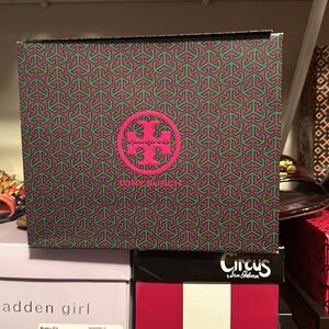 Tory Burch gift box